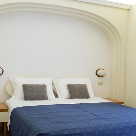 Hotel Parco Милано Мартима Екстериор снимка