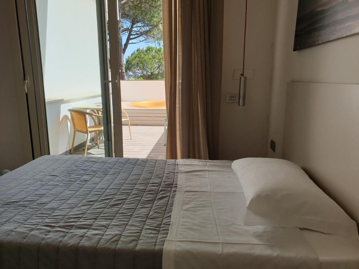 Hotel Parco Милано Мартима Екстериор снимка