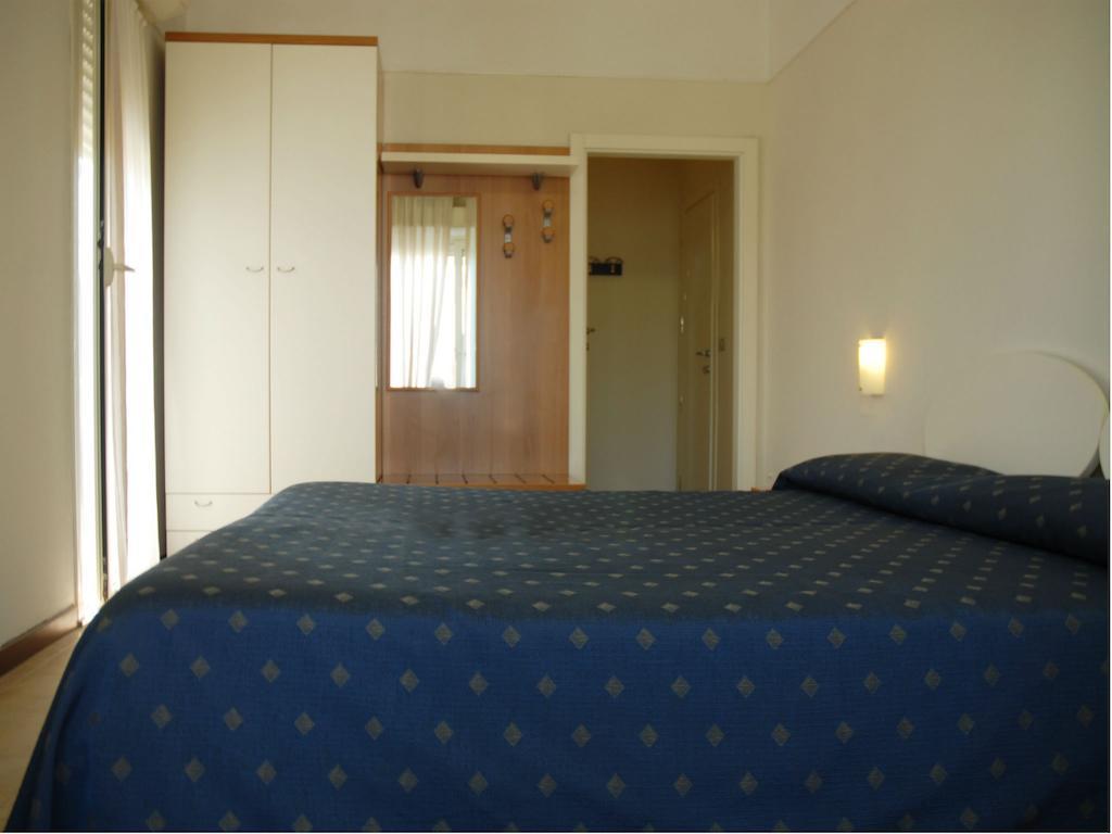 Hotel Parco Милано Мартима Екстериор снимка