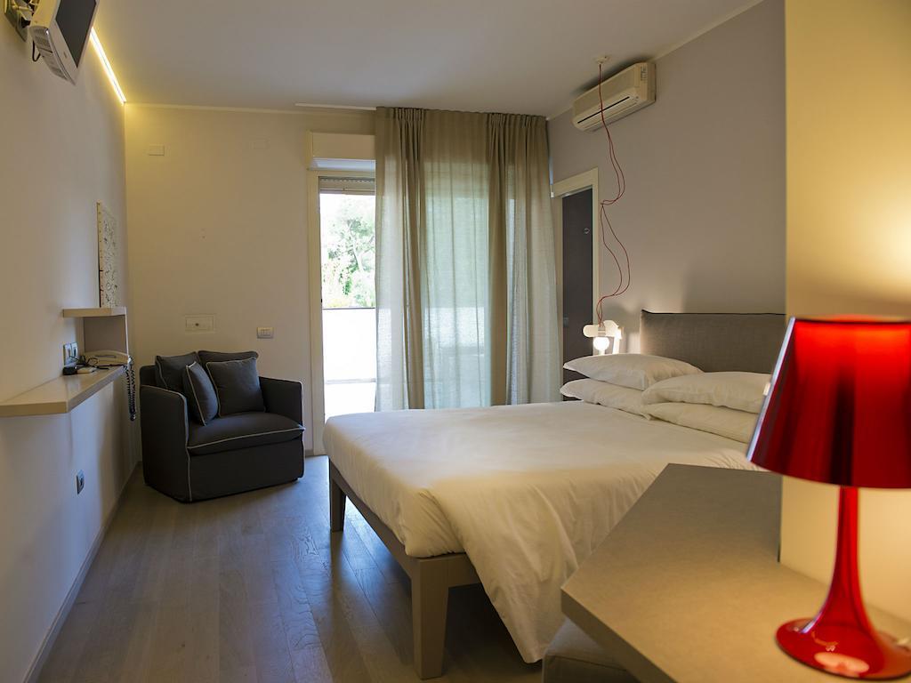 Hotel Parco Милано Мартима Екстериор снимка