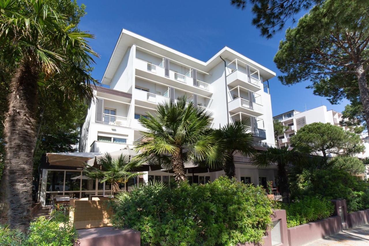 Hotel Parco Милано Мартима Екстериор снимка