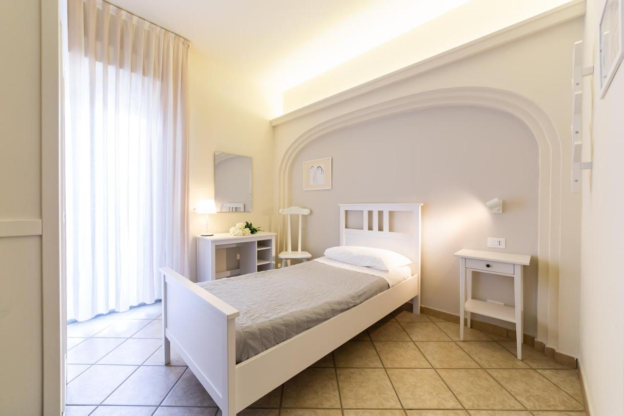 Hotel Parco Милано Мартима Екстериор снимка