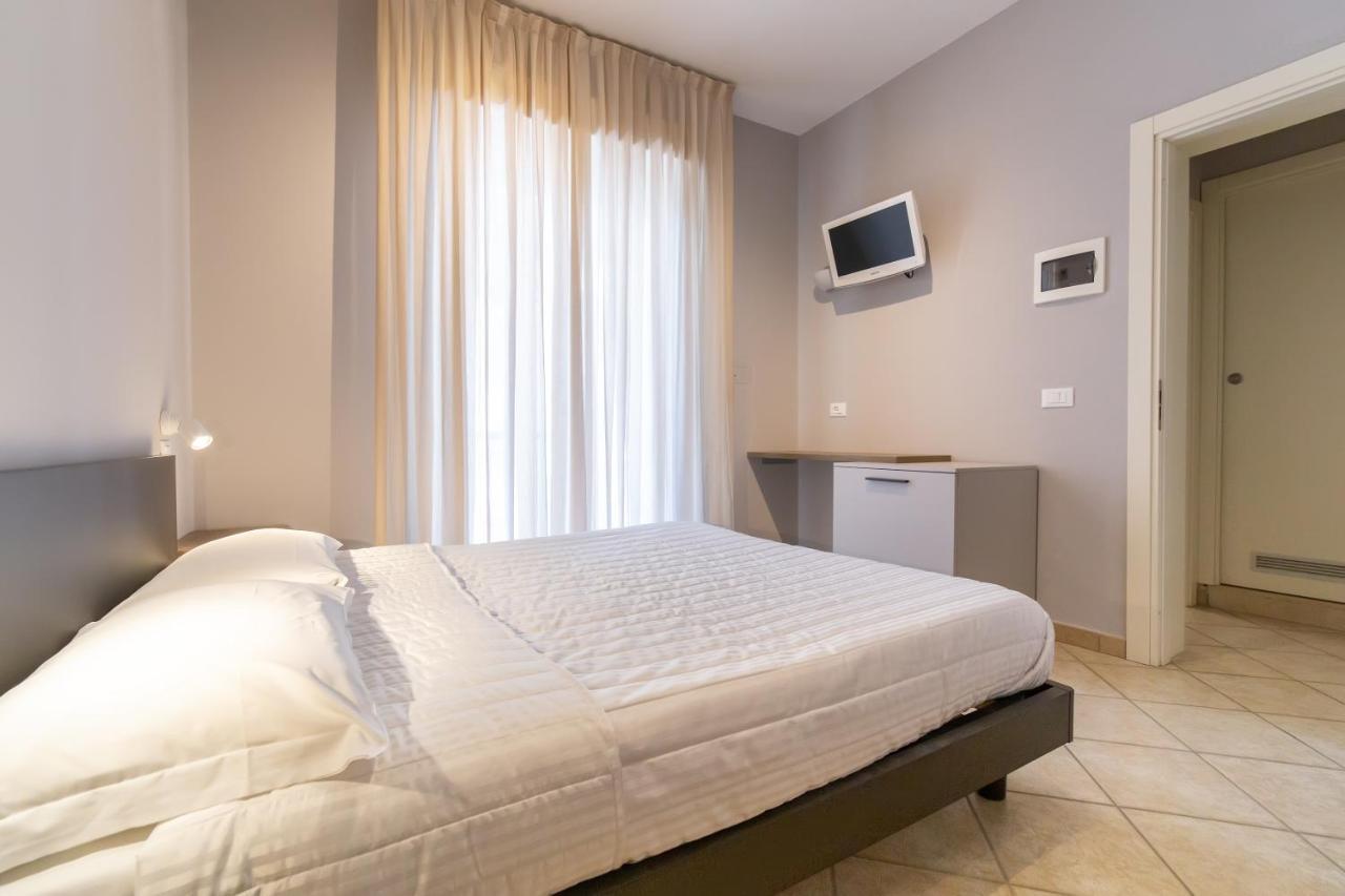 Hotel Parco Милано Мартима Екстериор снимка