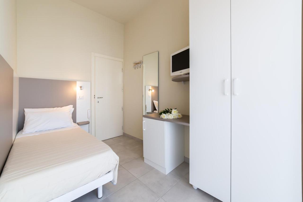 Hotel Parco Милано Мартима Екстериор снимка