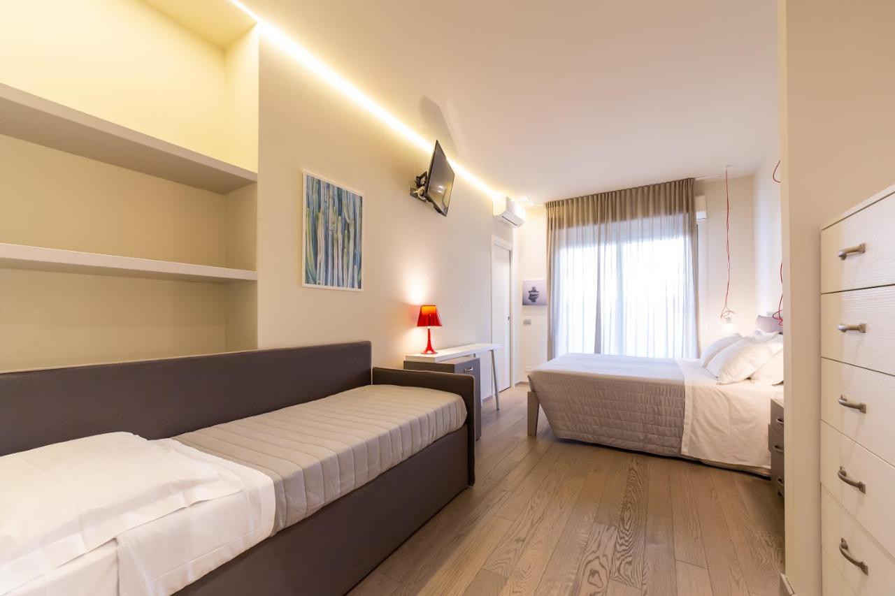 Hotel Parco Милано Мартима Екстериор снимка