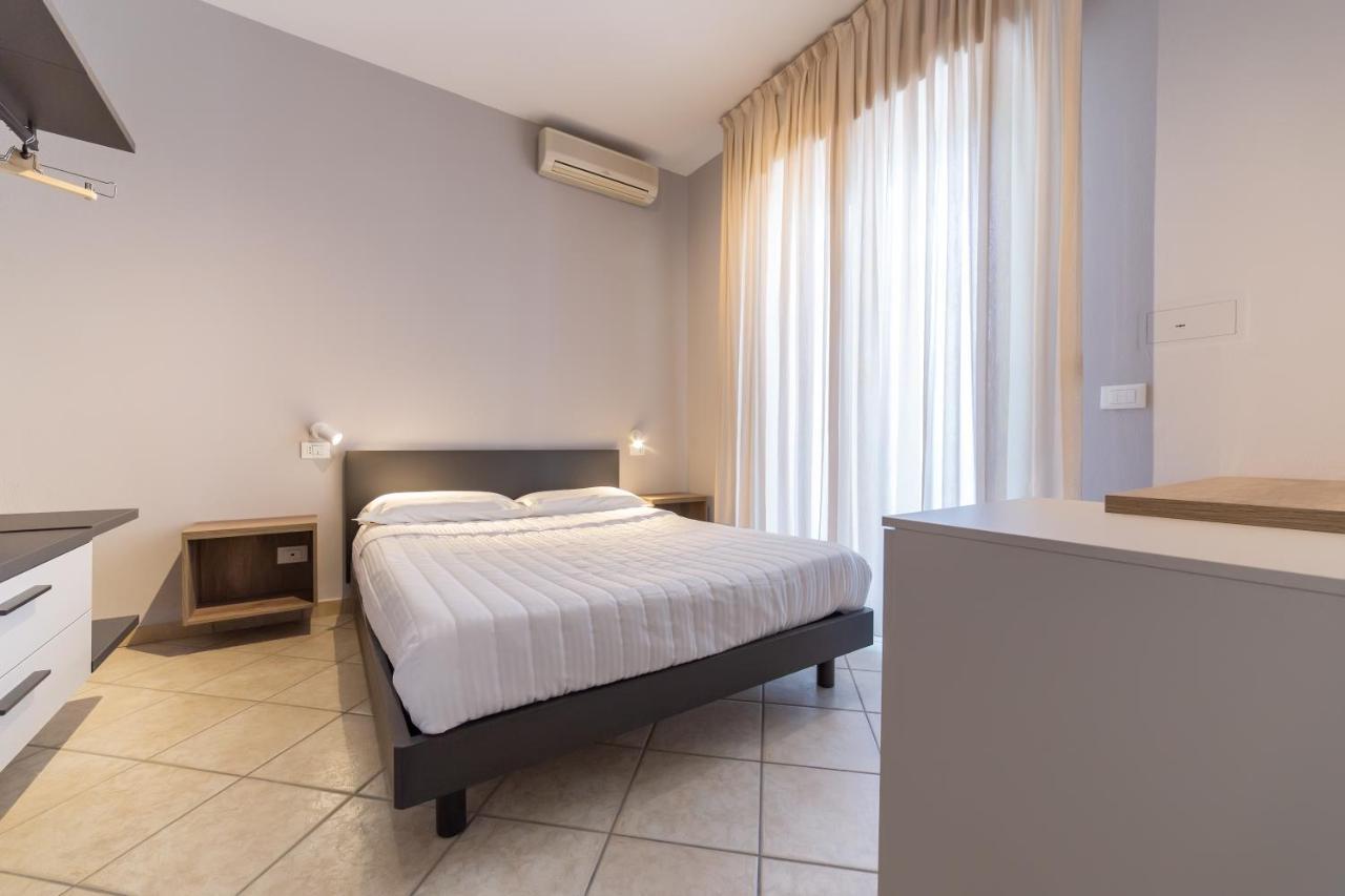 Hotel Parco Милано Мартима Екстериор снимка